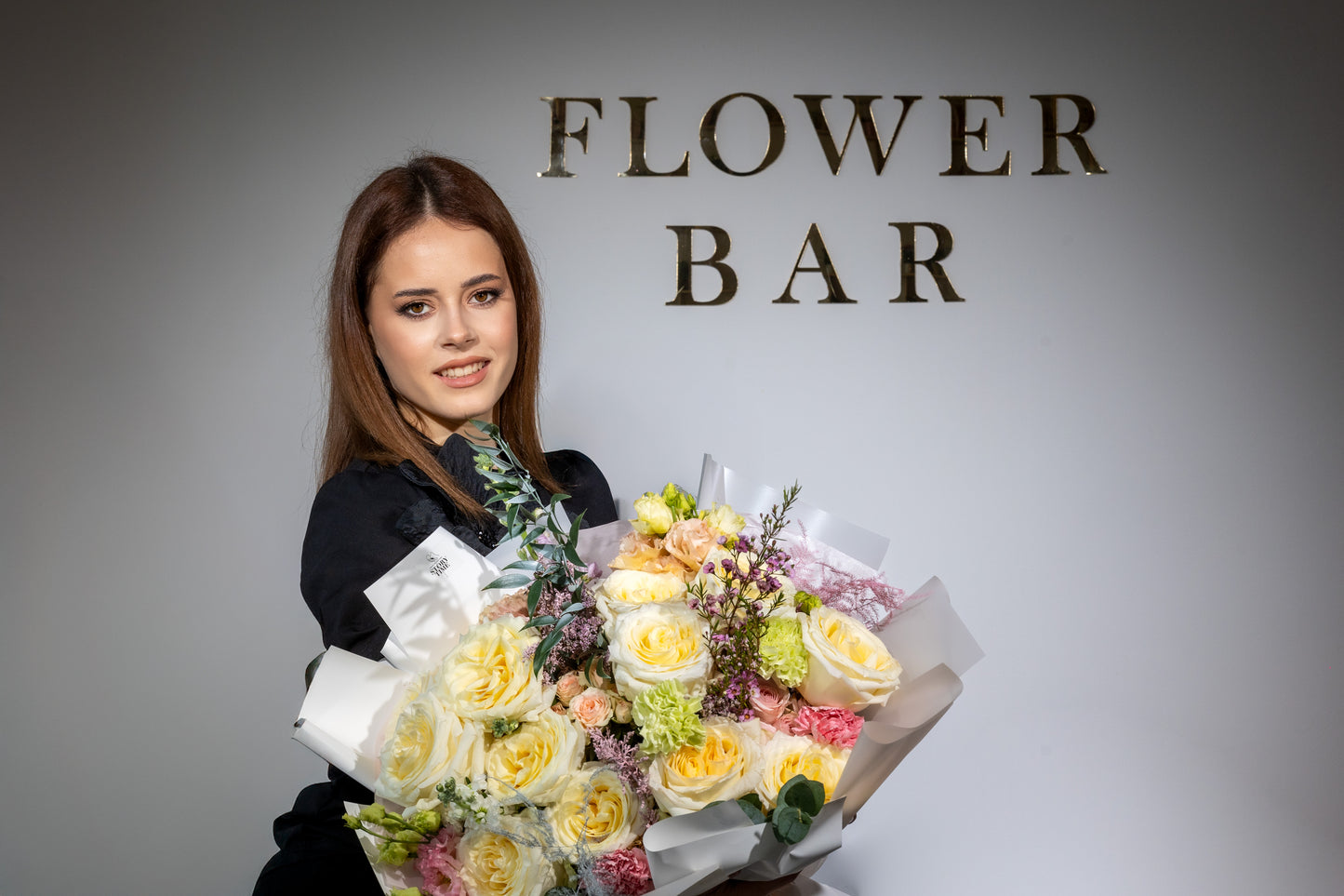 Buchet „Iubire în Alb și Pastel”