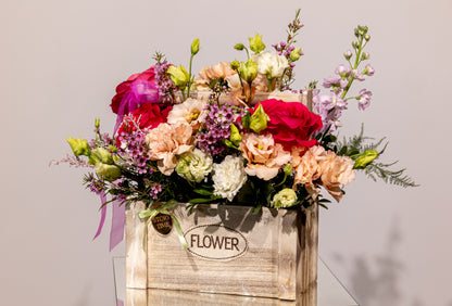 Aranjament „Poveste în Lemn și Culori”