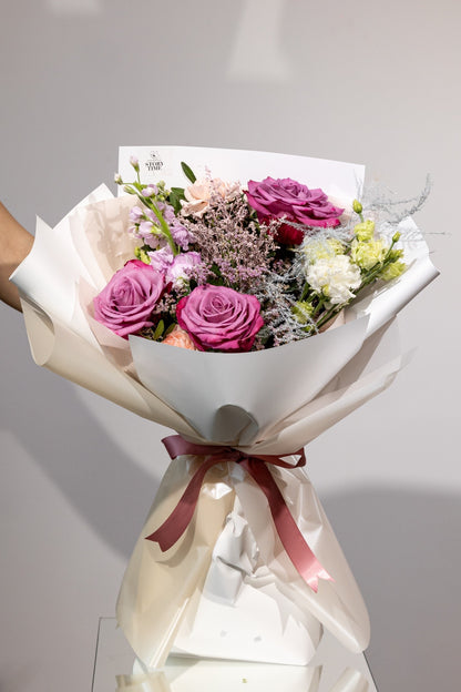 Buchet „Poveste în Mov”